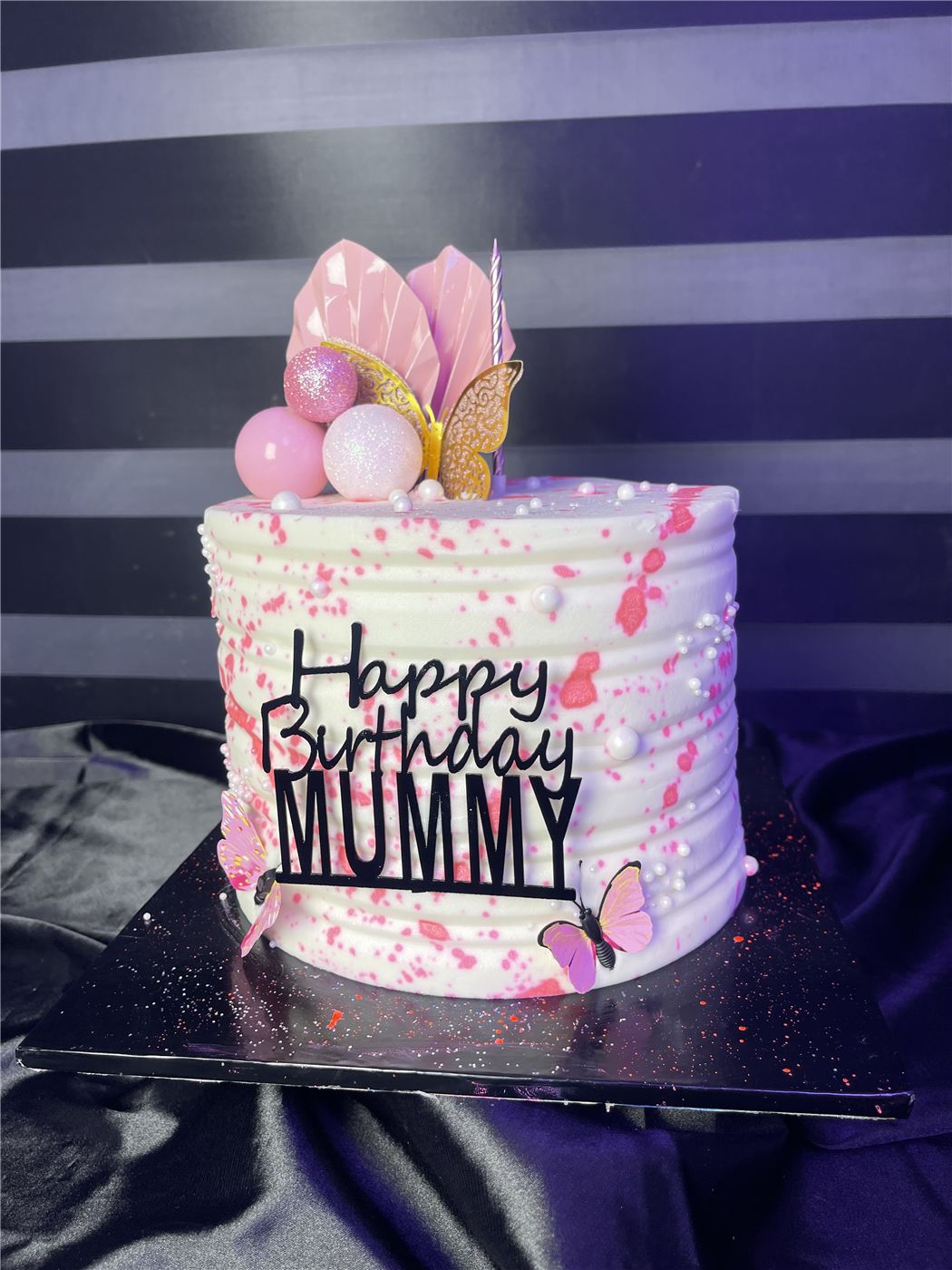Custom Cakes, design 8 by Anah Cakes