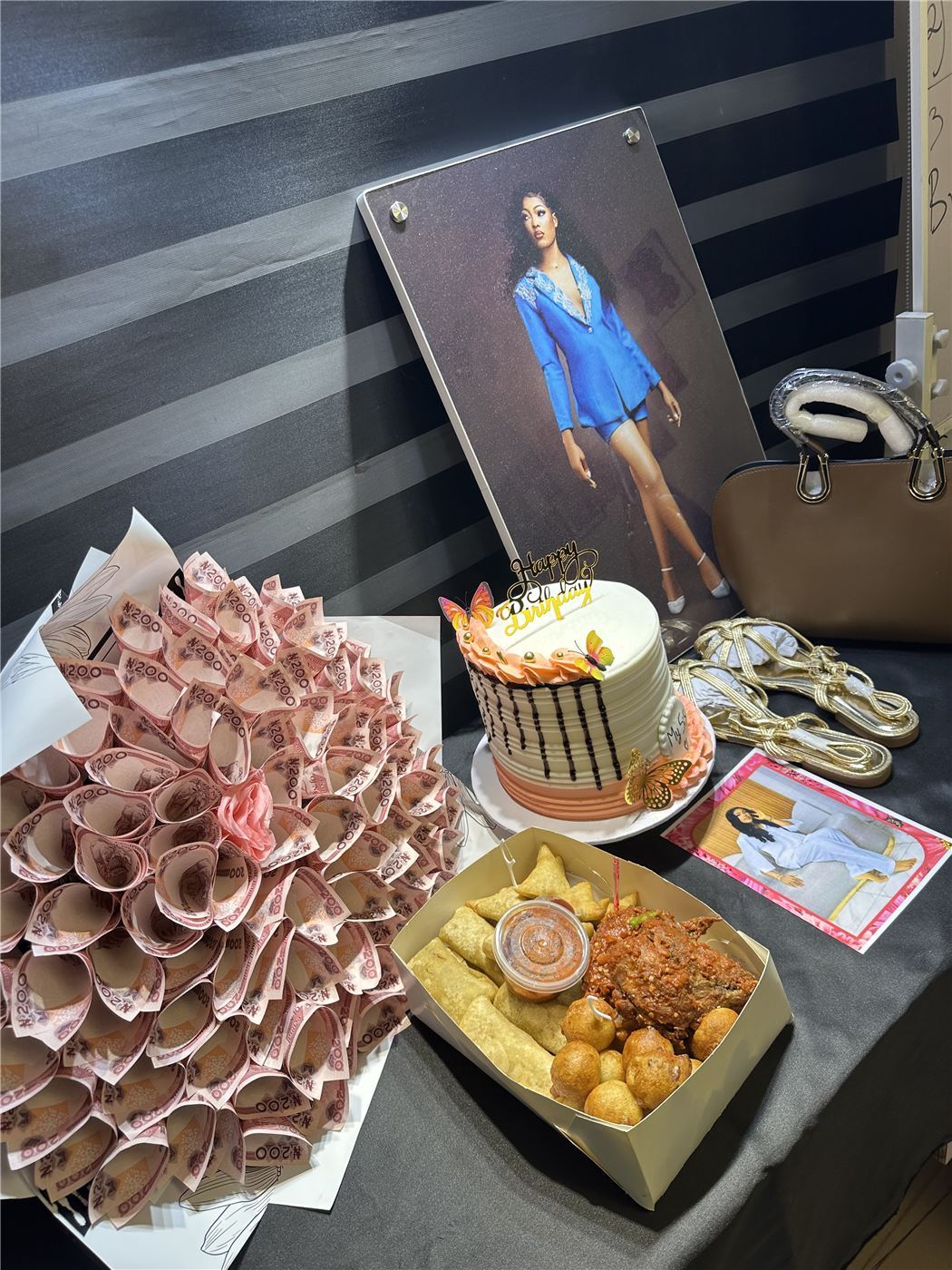 Surprise Packages, design 1 by Anah Cakes