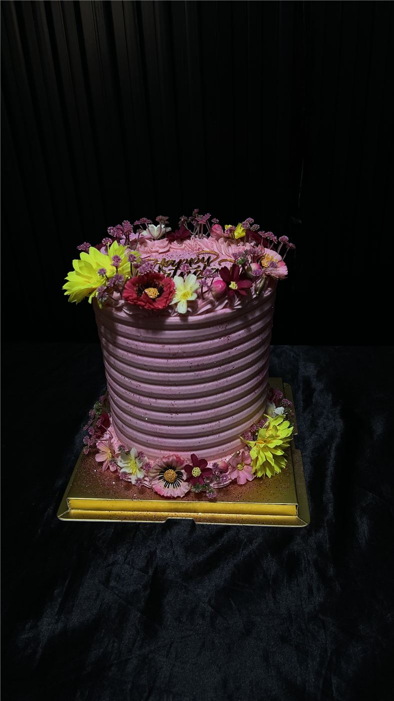 Custom Cakes, design 21 by Anah Cakes