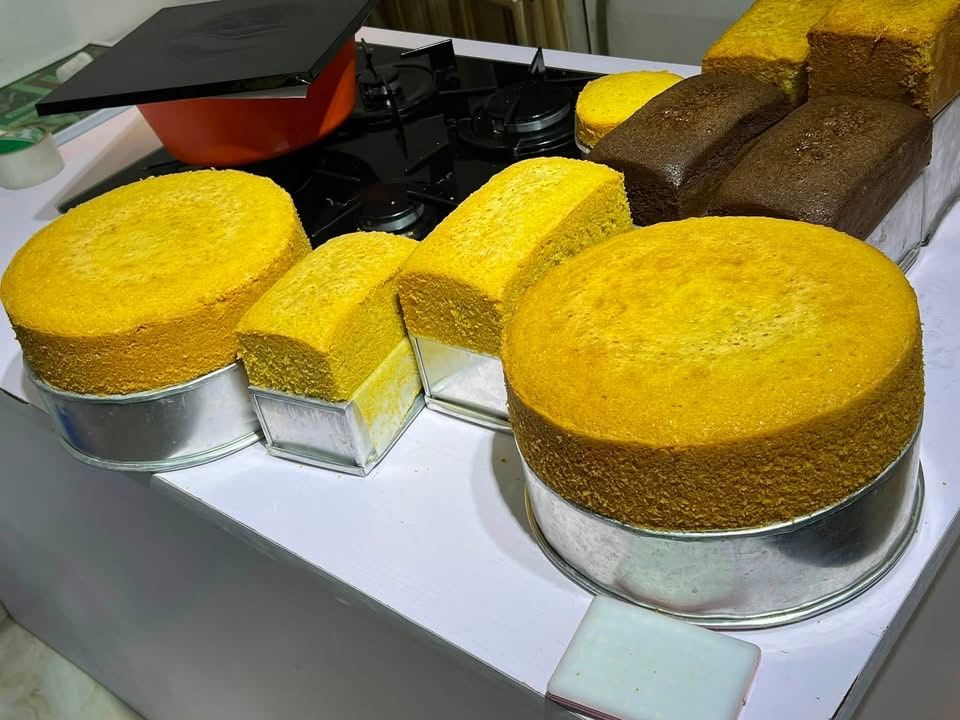 Baked Loaves, design 3 by Anah Cakes