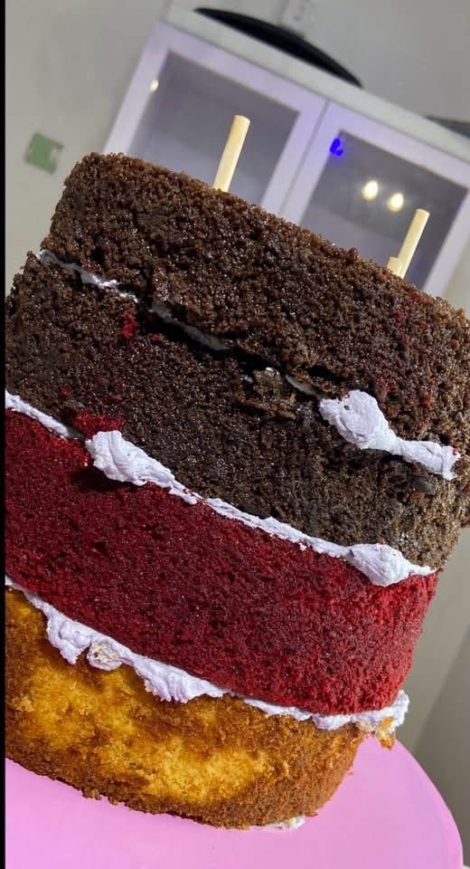Baked Loaves, design 5 by Anah Cakes