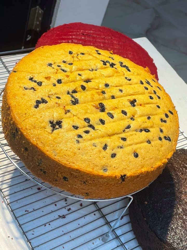 Baked Loaves, design 6 by Anah Cakes
